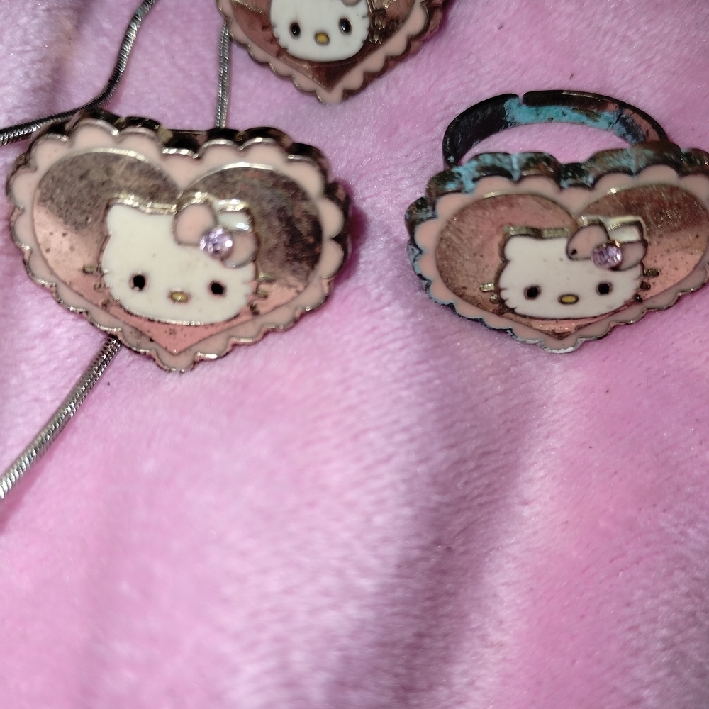 Hello Kitty Pink Heart Rings